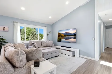1136 Westbury Circle Eagan MN 55123