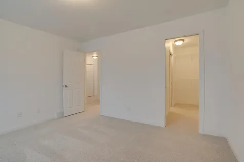2516 38th Avenue S Moorhead MN 56560