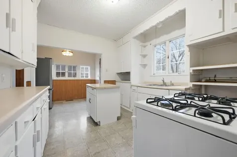1092 Sims Avenue Saint Paul MN 55106
