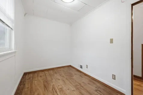 1092 Sims Avenue Saint Paul MN 55106