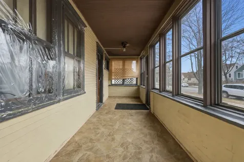 1092 Sims Avenue Saint Paul MN 55106