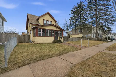 1092 Sims Avenue Saint Paul MN 55106