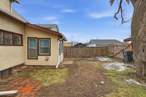 1092 Sims Avenue Saint Paul MN 55106