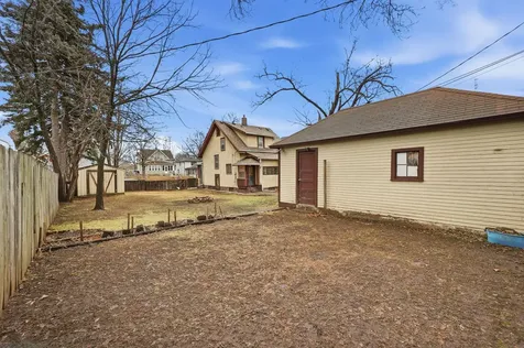 1092 Sims Avenue Saint Paul MN 55106