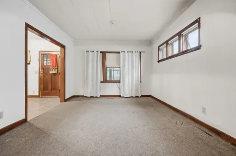 1092 Sims Avenue Saint Paul MN 55106