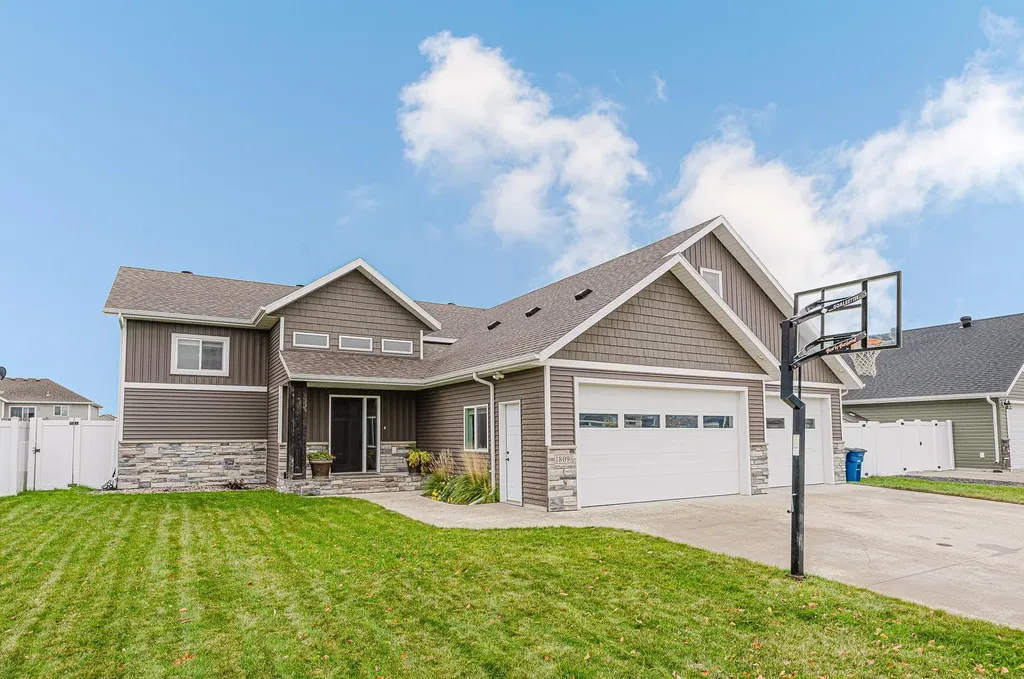 1809 42nd Street S Moorhead MN 56560