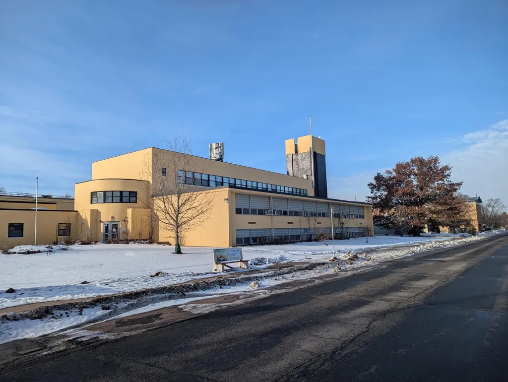 4021 Thomas Avenue N Minneapolis MN 55412