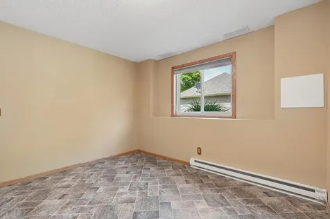 9220 Hillside Trail S Cottage Grove MN 55016