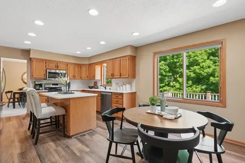 9220 Hillside Trail S Cottage Grove MN 55016