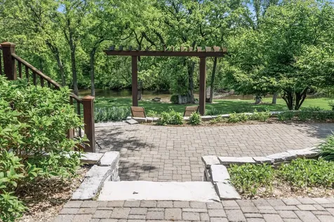 1595 River Shore Drive Hastings MN 55033