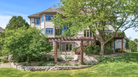 1595 River Shore Drive Hastings MN 55033