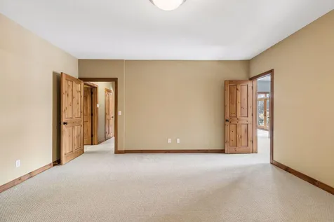 1595 River Shore Drive Hastings MN 55033