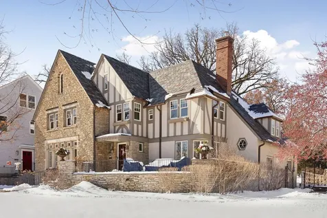 2116 W Lake Of The Isles Parkway Minneapolis MN 55405