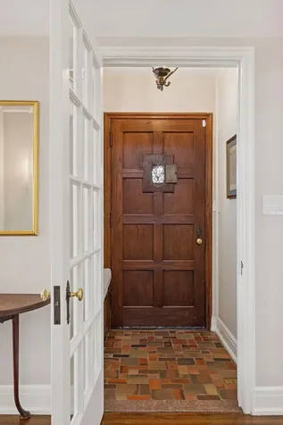 2116 W Lake Of The Isles Parkway Minneapolis MN 55405