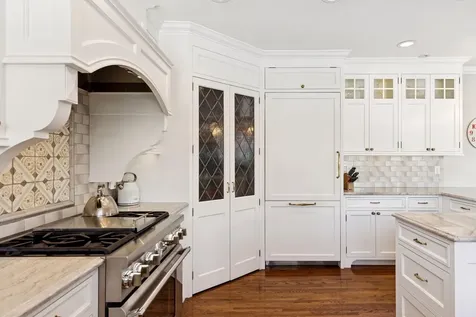 2116 W Lake Of The Isles Parkway Minneapolis MN 55405