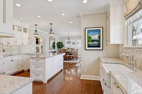 2116 W Lake Of The Isles Parkway Minneapolis MN 55405