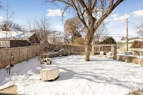 2116 W Lake Of The Isles Parkway Minneapolis MN 55405