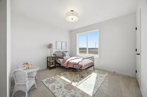 1572 75th Avenue S Fargo ND 58104