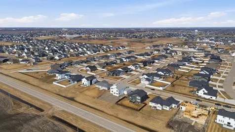 1572 75th Avenue S Fargo ND 58104