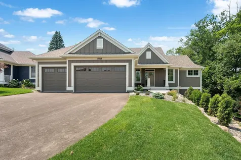 13728 Enfield Avenue Hugo MN 55038