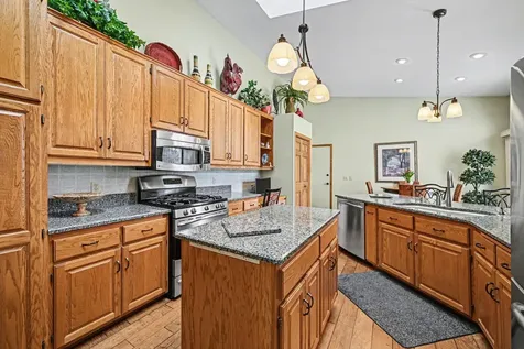 1723 Donegal Drive Woodbury MN 55125