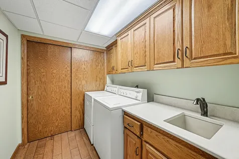 1723 Donegal Drive Woodbury MN 55125
