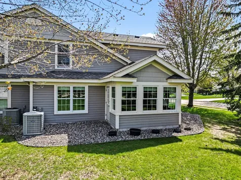 1723 Donegal Drive Woodbury MN 55125