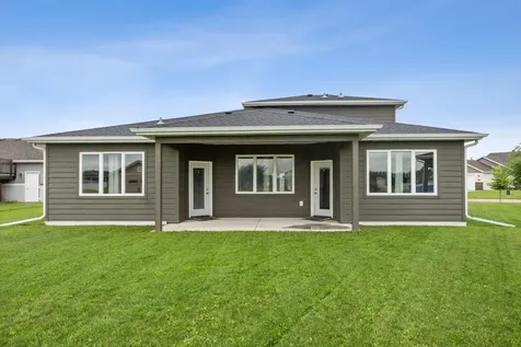 1029 44th Avenue S Moorhead MN 56560