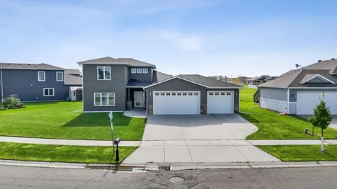 1029 44th Avenue S Moorhead MN 56560