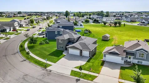 1029 44th Avenue S Moorhead MN 56560