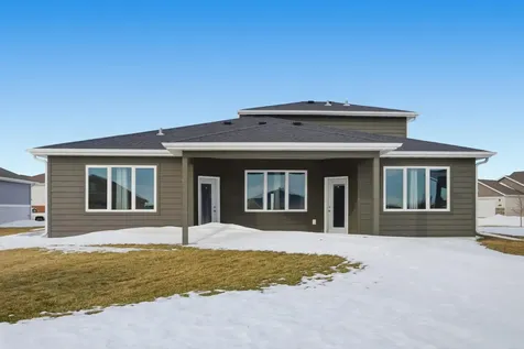 1029 44th Avenue S Moorhead MN 56560