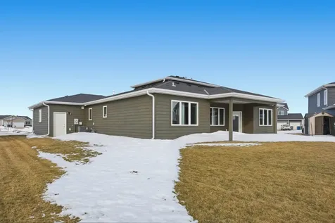 1029 44th Avenue S Moorhead MN 56560