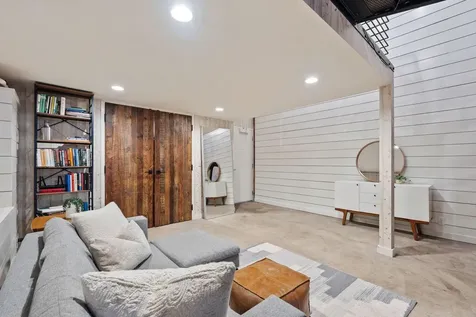 801 Washington Avenue N Minneapolis MN 55401