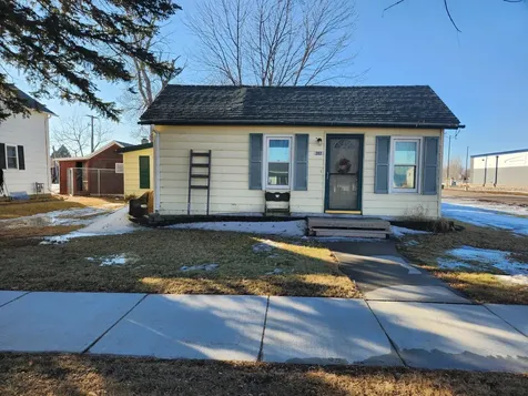 202 Langer Avenue S Casselton ND 58012