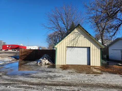 202 Langer Avenue S Casselton ND 58012