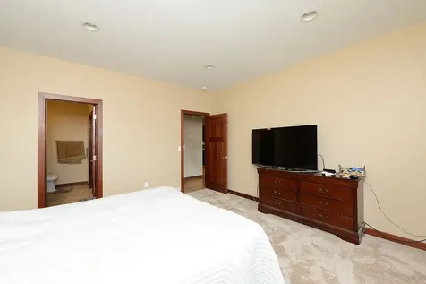 4615 Beach Lane S Fargo ND 58104