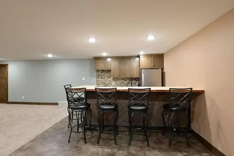 4615 Beach Lane S Fargo ND 58104