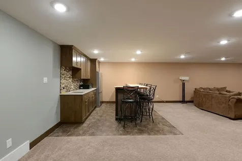 4615 Beach Lane S Fargo ND 58104