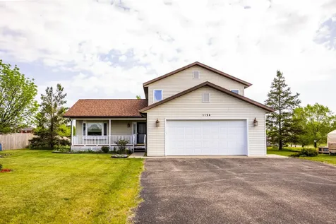 1124 Garnet Boulevard Detroit Lakes MN 56501