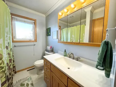 1124 Garnet Boulevard Detroit Lakes MN 56501