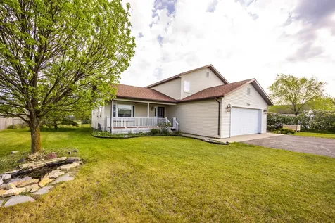 1124 Garnet Boulevard Detroit Lakes MN 56501
