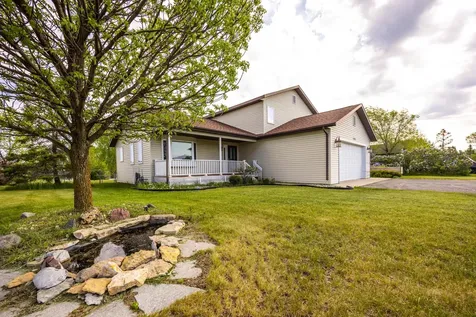 1124 Garnet Boulevard Detroit Lakes MN 56501