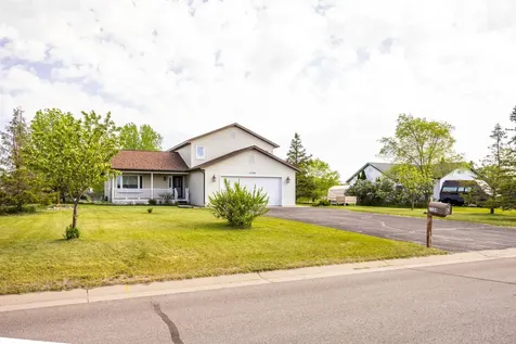 1124 Garnet Boulevard Detroit Lakes MN 56501