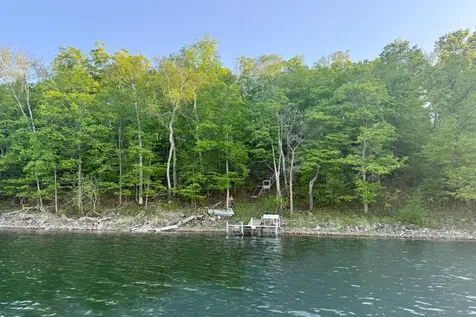 32360 SW Pickerel Lake Road Detroit Lakes MN 56501