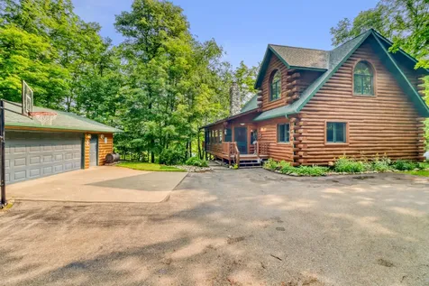 32360 SW Pickerel Lake Road Detroit Lakes MN 56501