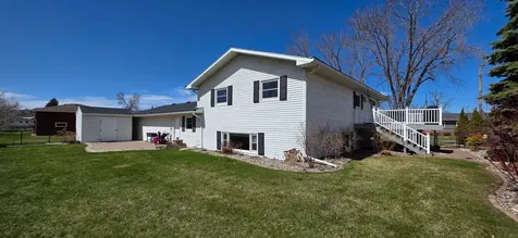 925 Riverview Drive Valley City ND 58072
