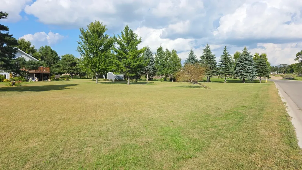 2123 270th Avenue Detroit Lakes MN 56501