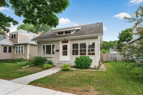 842 Randolph Avenue Saint Paul MN 55102