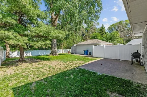 5006 Zenith Avenue N Brooklyn Center MN 55429