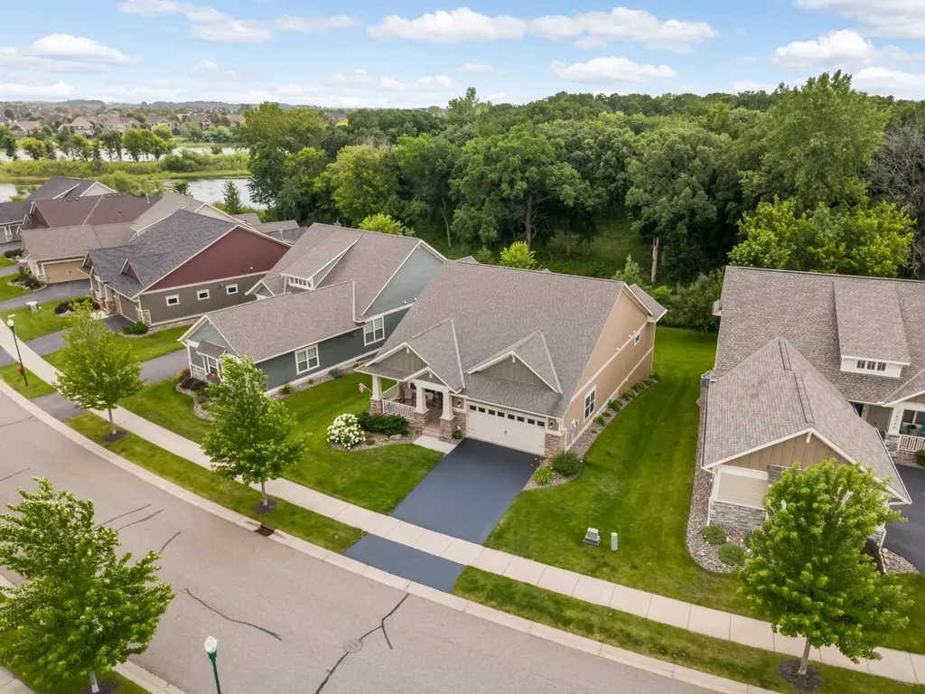 16322 Equestrian Trail Lakeville MN 55044